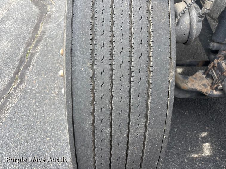 image for item FI0165 2021 Kenworth T680 semi truck