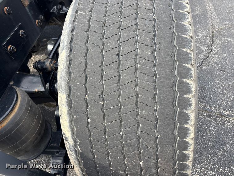 image for item FI0165 2021 Kenworth T680 semi truck