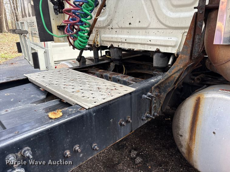 image for item FK1396 2019 Freightliner Cascadia semi truck