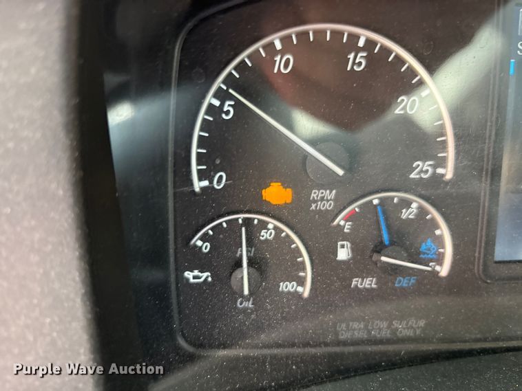 image for item FK1396 2019 Freightliner Cascadia semi truck