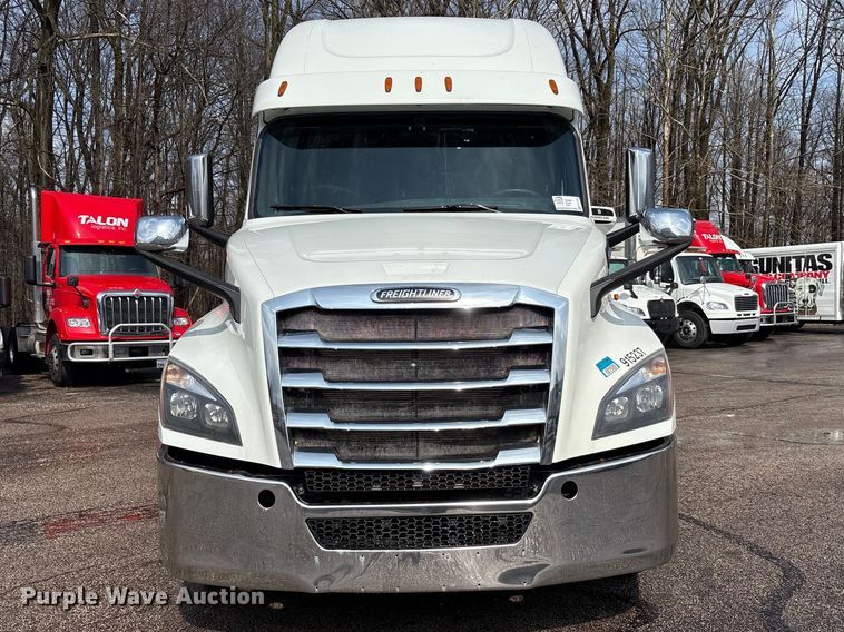 image for item FK1397 2019 Freightliner Cascadia semi truck