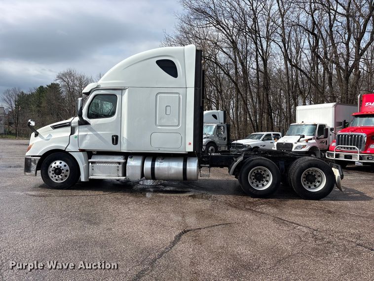 image for item FK1397 2019 Freightliner Cascadia semi truck