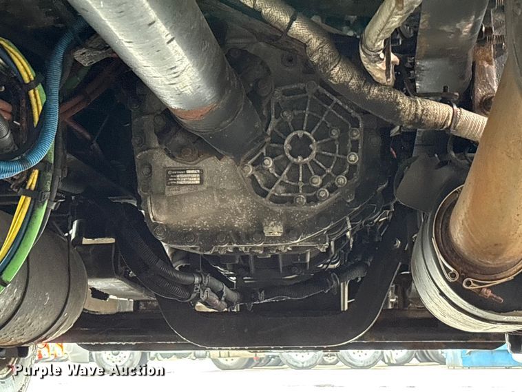 image for item FK1397 2019 Freightliner Cascadia semi truck