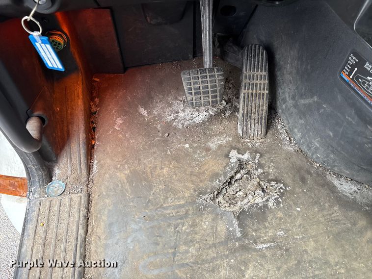 image for item FK1397 2019 Freightliner Cascadia semi truck