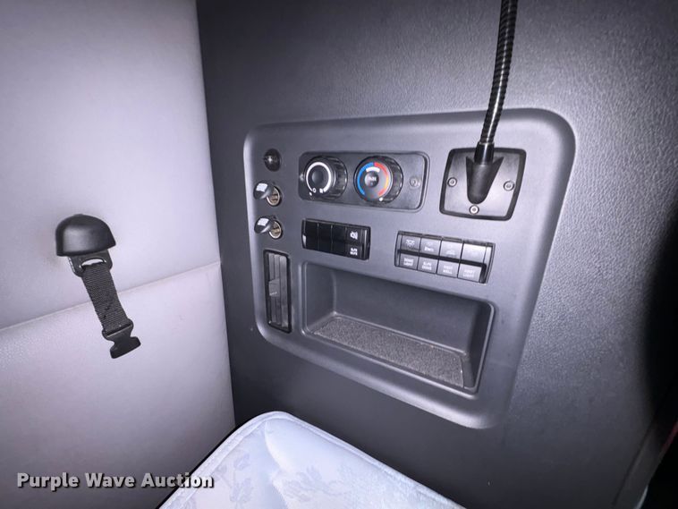 image for item FK1397 2019 Freightliner Cascadia semi truck