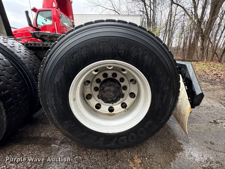 image for item FK1397 2019 Freightliner Cascadia semi truck