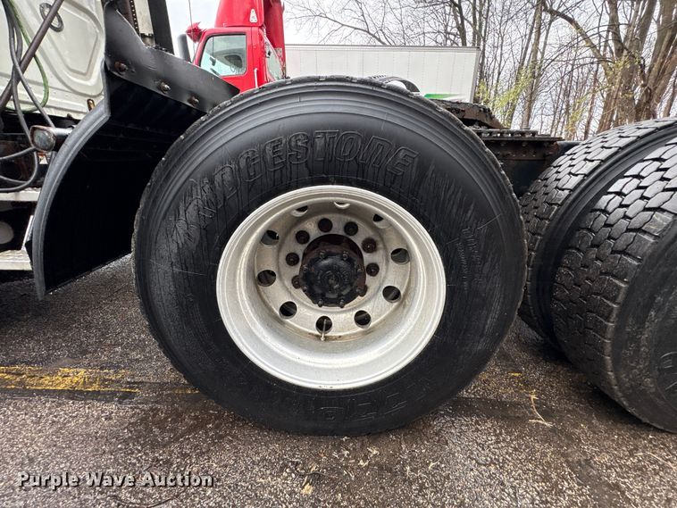 image for item FK1397 2019 Freightliner Cascadia semi truck