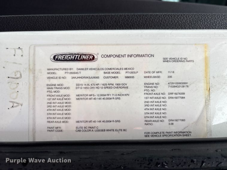 image for item FK1397 2019 Freightliner Cascadia semi truck