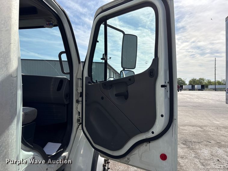 image for item FK1413 2021 Freightliner Business Class M2 box truck