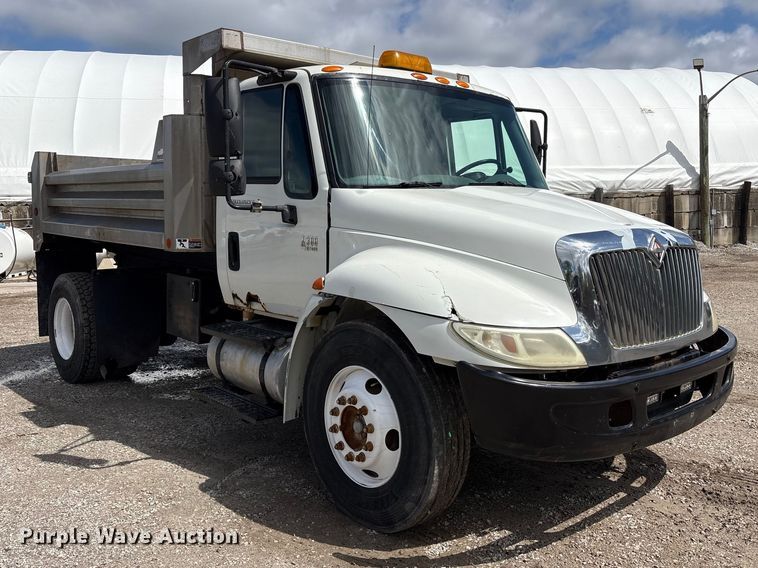 image for item FK1417 2004 International 4300 dump truck