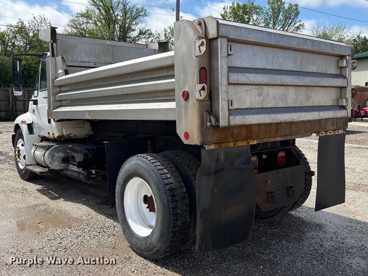 image for item FK1417 2004 International 4300 dump truck