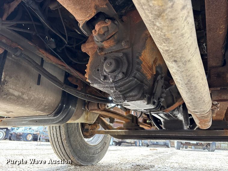 image for item FK1417 2004 International 4300 dump truck