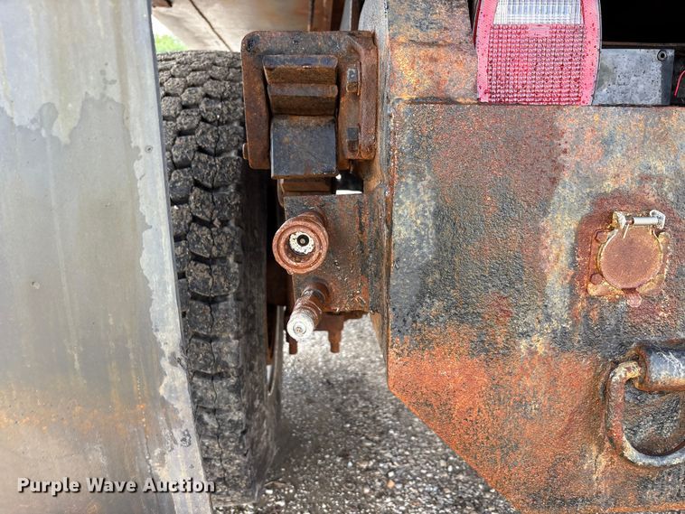 image for item FK1417 2004 International 4300 dump truck