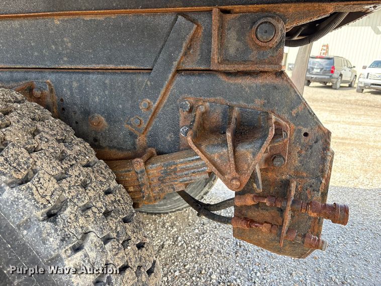 image for item FK1417 2004 International 4300 dump truck
