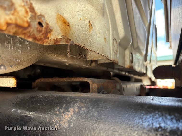 image for item FK1417 2004 International 4300 dump truck
