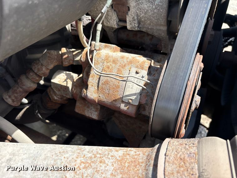 image for item FK1417 2004 International 4300 dump truck