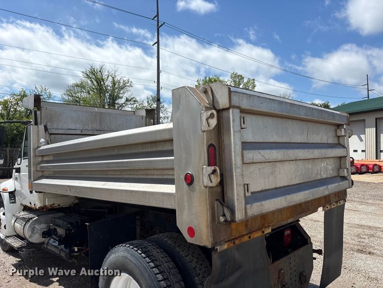 image for item FK1417 2004 International 4300 dump truck