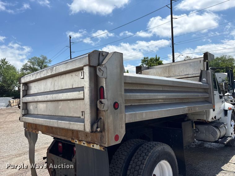 image for item FK1417 2004 International 4300 dump truck