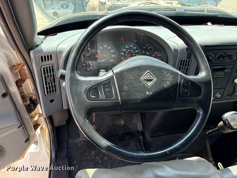 image for item FK1417 2004 International 4300 dump truck