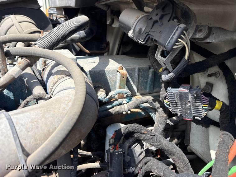 image for item FK1417 2004 International 4300 dump truck