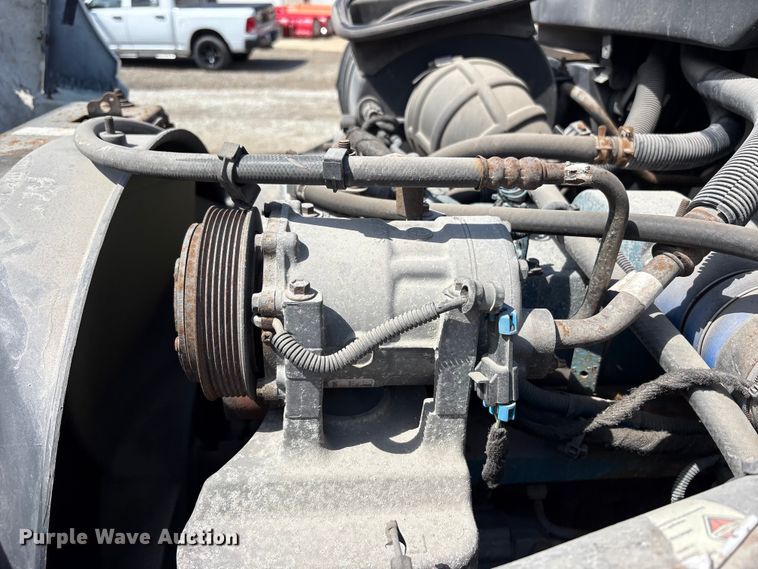 image for item FK1417 2004 International 4300 dump truck
