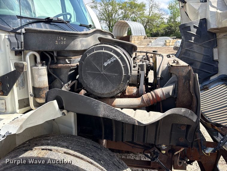 image for item FK1417 2004 International 4300 dump truck