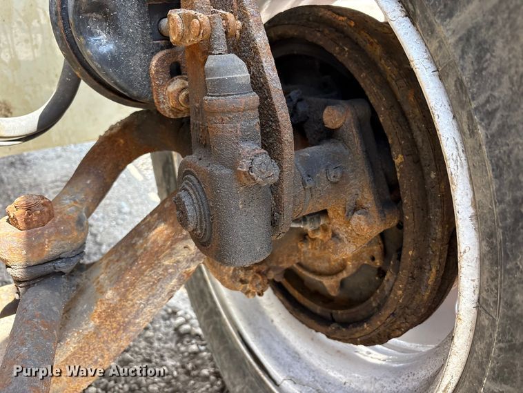 image for item FK1417 2004 International 4300 dump truck