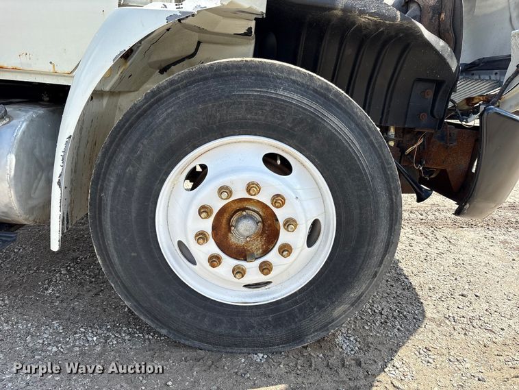 image for item FK1417 2004 International 4300 dump truck