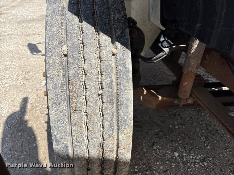 image for item FK1417 2004 International 4300 dump truck