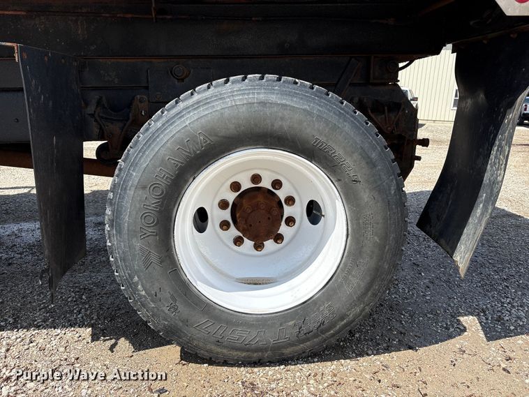 image for item FK1417 2004 International 4300 dump truck