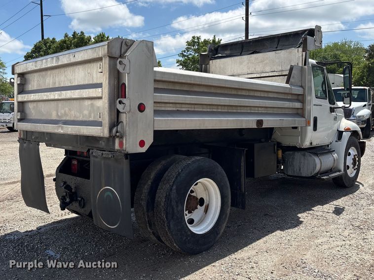 image for item FK1418 2004 International 4300 dump truck