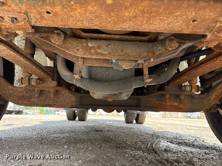image for item FK1418 2004 International 4300 dump truck