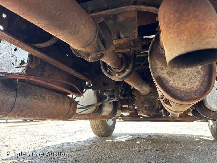image for item FK1418 2004 International 4300 dump truck