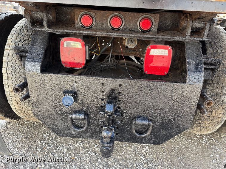 image for item FK1418 2004 International 4300 dump truck