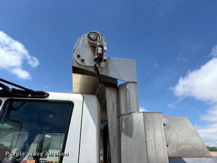 image for item FK1418 2004 International 4300 dump truck