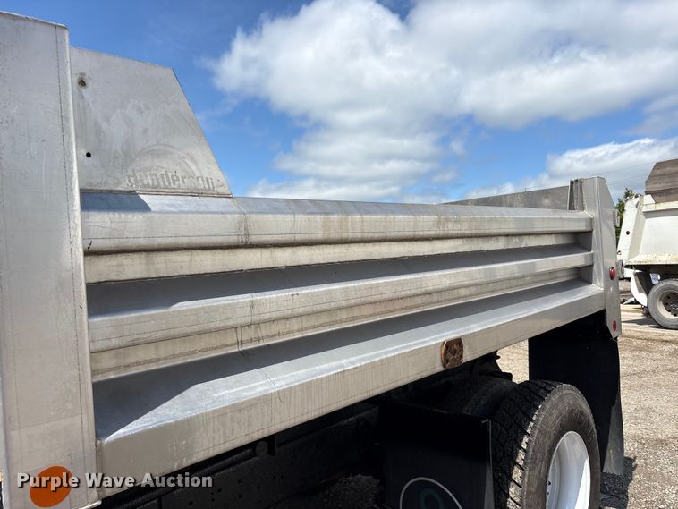 image for item FK1418 2004 International 4300 dump truck