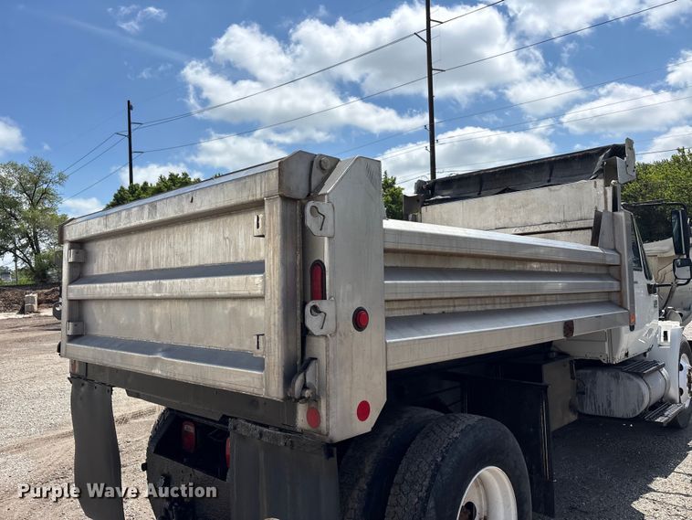 image for item FK1418 2004 International 4300 dump truck
