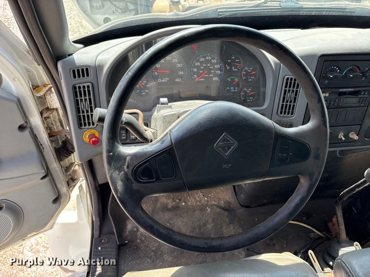 image for item FK1418 2004 International 4300 dump truck