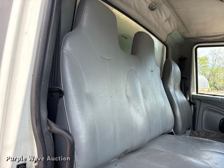 image for item FK1418 2004 International 4300 dump truck