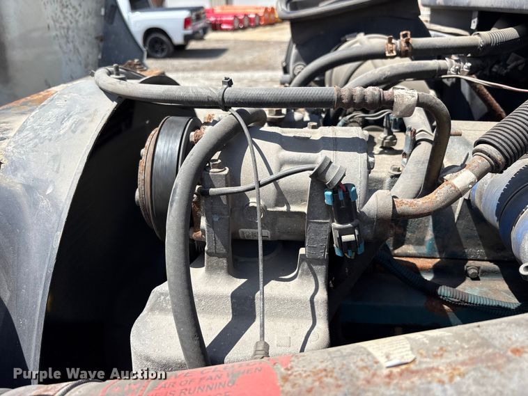 image for item FK1418 2004 International 4300 dump truck