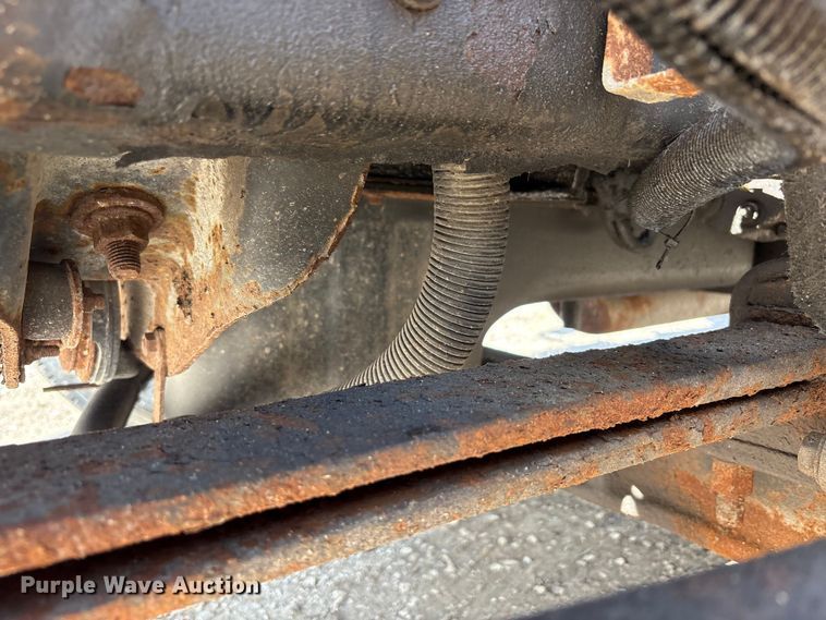 image for item FK1418 2004 International 4300 dump truck