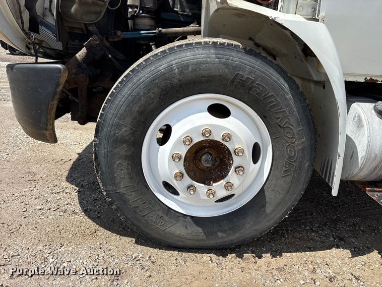 image for item FK1418 2004 International 4300 dump truck