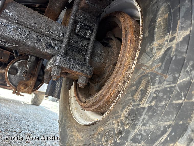 image for item FK1418 2004 International 4300 dump truck