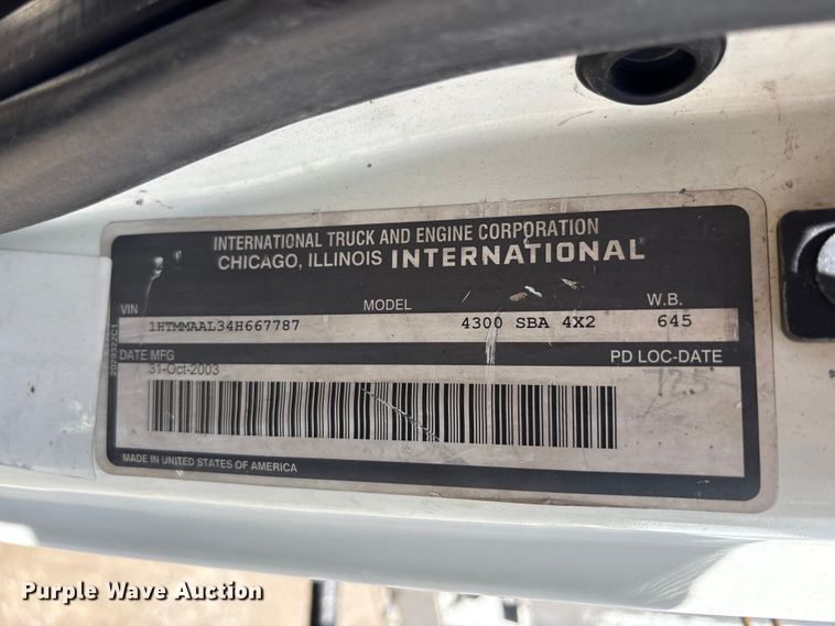 image for item FK1418 2004 International 4300 dump truck