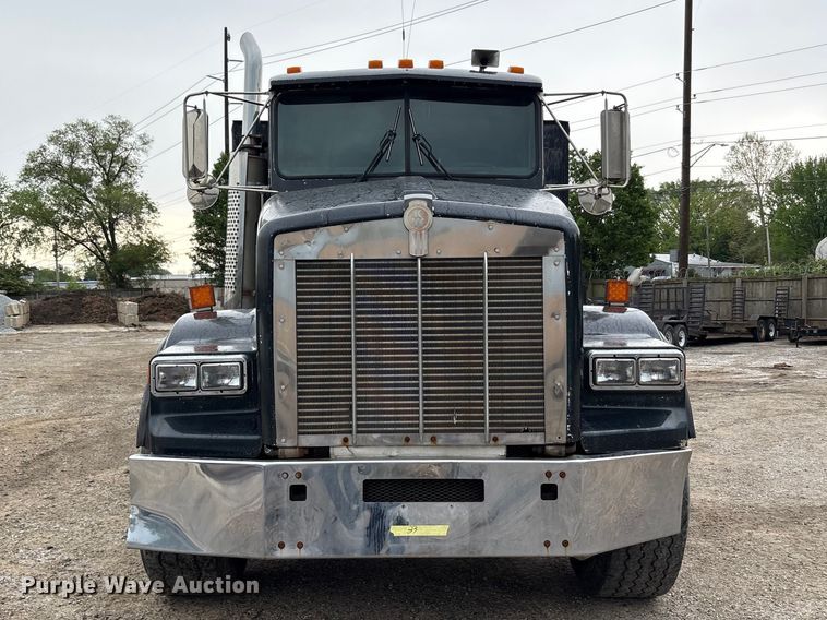 image for item FK1419 1994 Kenworth T800 flatbed truck
