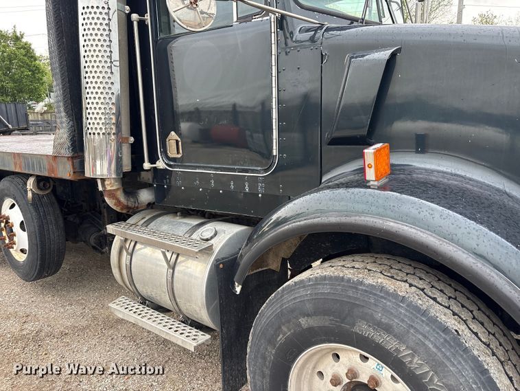 image for item FK1419 1994 Kenworth T800 flatbed truck
