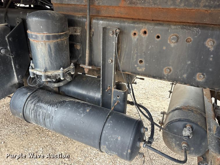 image for item FK1419 1994 Kenworth T800 flatbed truck