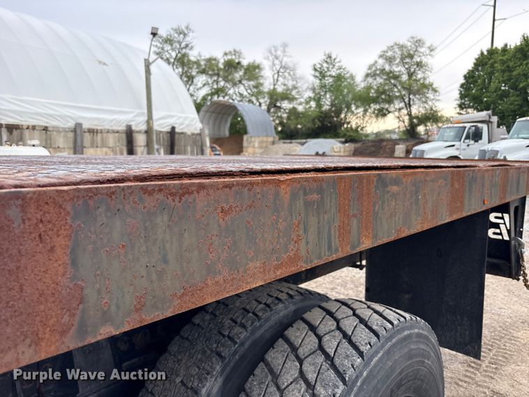 image for item FK1419 1994 Kenworth T800 flatbed truck