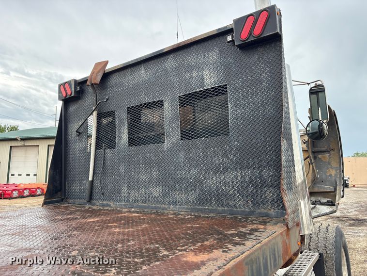 image for item FK1419 1994 Kenworth T800 flatbed truck