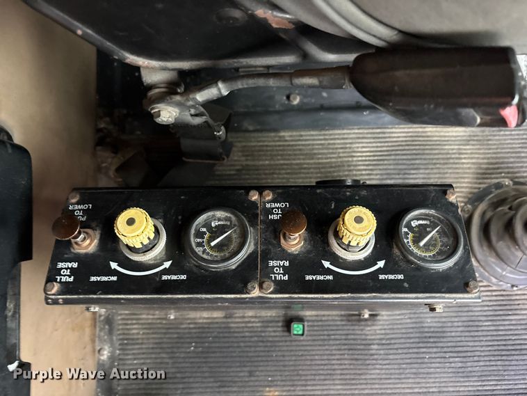 image for item FK1419 1994 Kenworth T800 flatbed truck